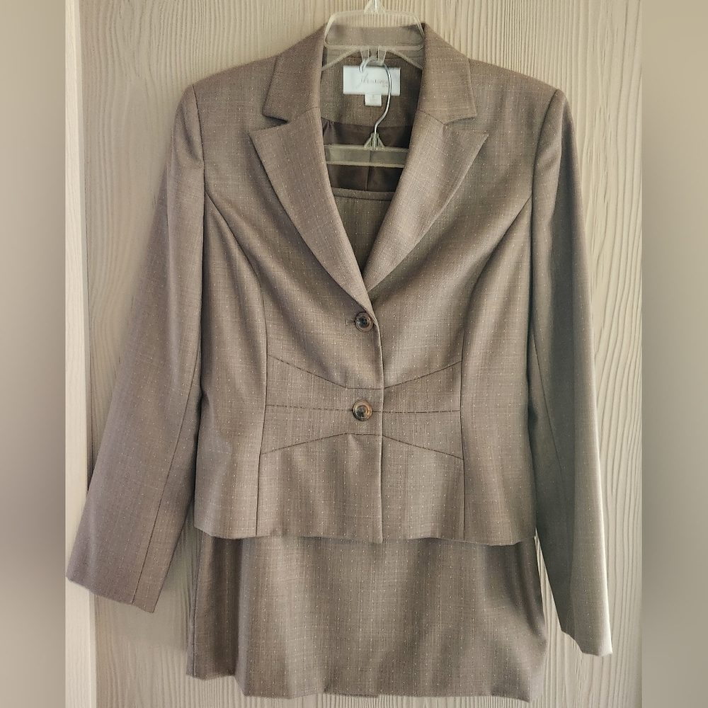 JH Collectibles Taupe 2pc Suit